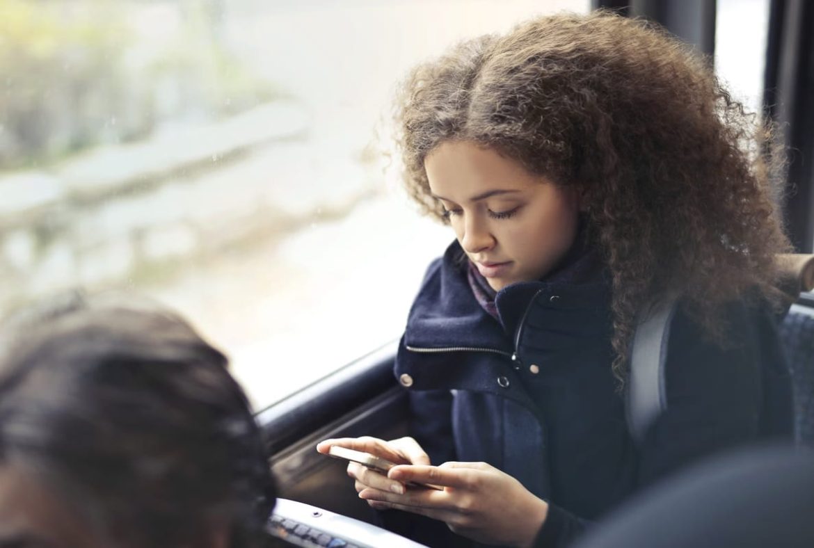 Digital detox : pourquoi s'éloigner de son quotidien fait tant de bien à l'esprit
