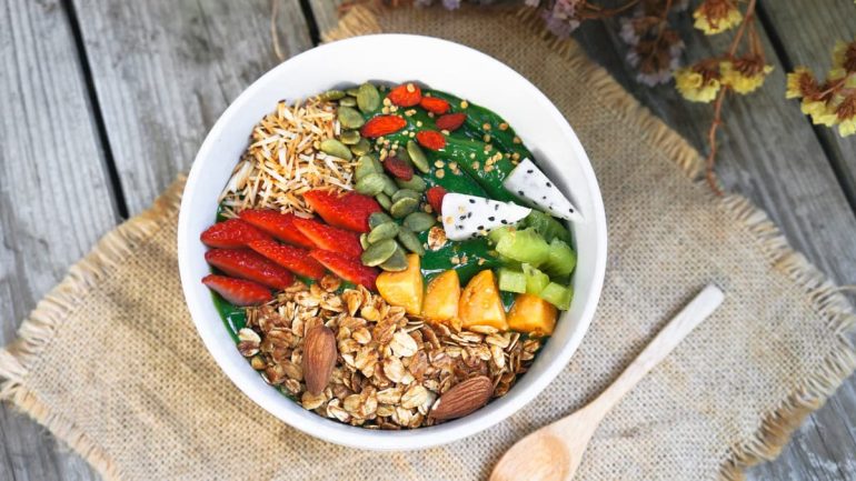 Superaliments pour booster votre énergie : guide complet 2026